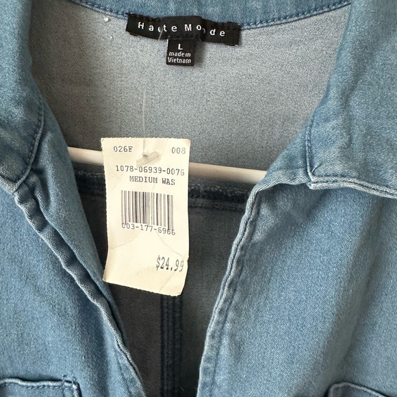 🗣️NWT Jean jumpsuit M/L 🗣️ - Picture 2 of 2